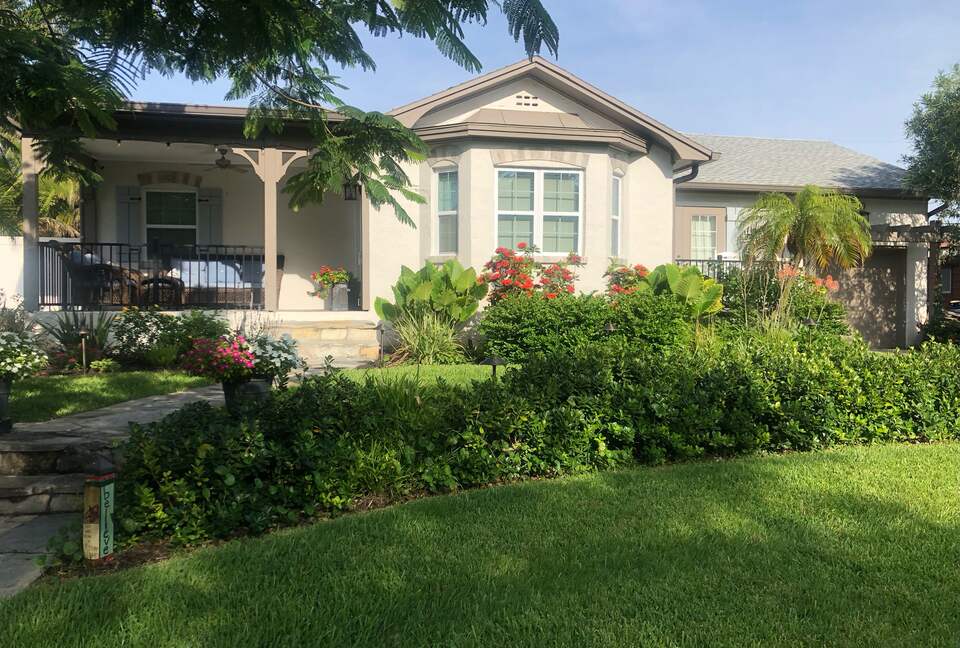 North Beach Beauty with a Pool - Clearwater Beach, Florida