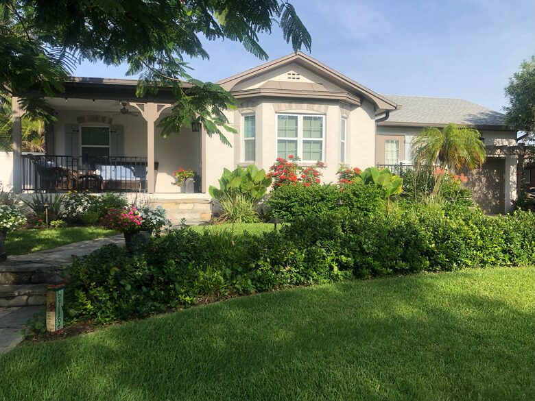 North Beach Beauty with a Pool - Clearwater Beach, Florida