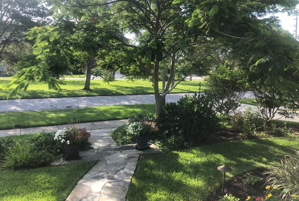 North Beach Beauty with a Pool - Clearwater Beach, Florida