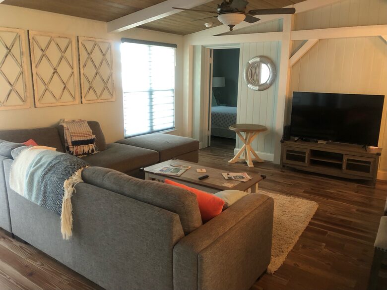 North Beach Beauty with a Pool - Clearwater Beach, Florida