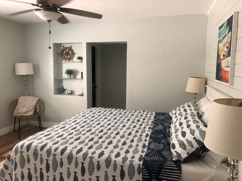 North Beach Beauty with a Pool - Clearwater Beach, Florida