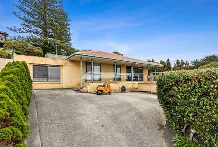 Beachfront Paradise - Lorne, Australia