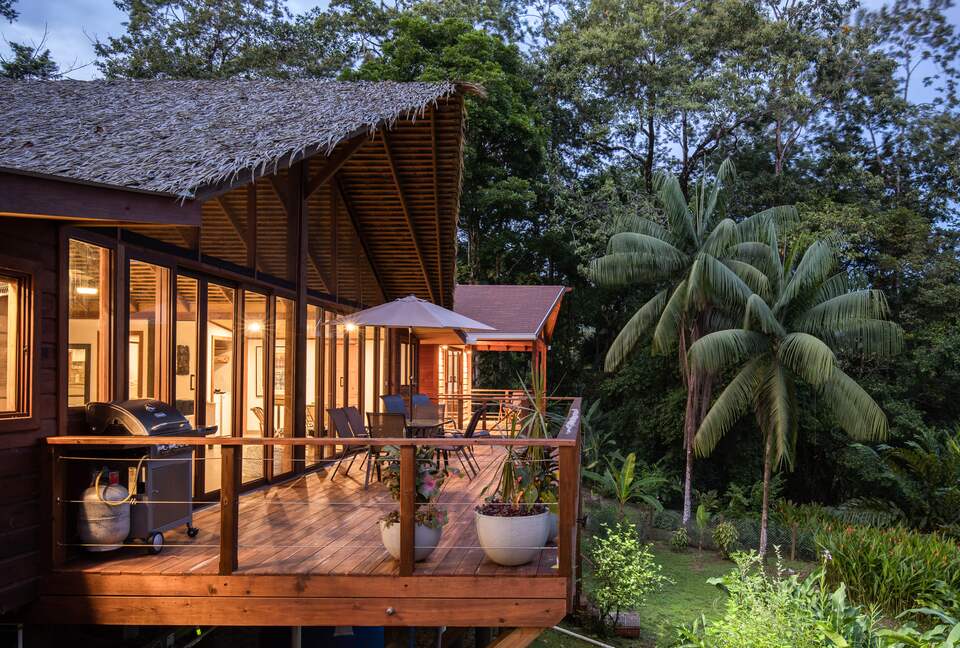 Tropical Getaway with Ocean/Jungle Views + Natural Swim Pool - Bocas del Toro Province, Panama