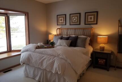 Abbey Marina Waterfront Home on Lake Geneva - Fontana, Wisconsin