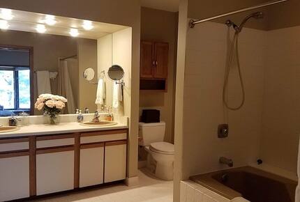 Abbey Marina Waterfront Home on Lake Geneva - Fontana, Wisconsin