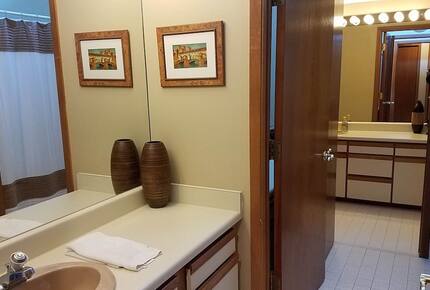 Abbey Marina Waterfront Home on Lake Geneva - Fontana, Wisconsin