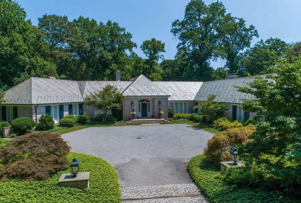 Centre Court Stunning Estate - Locust Valley, New York