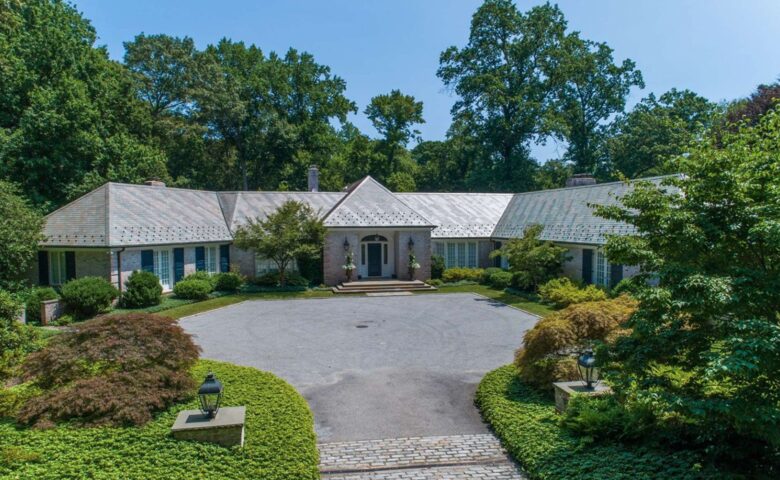 Centre Court Stunning Estate - Locust Valley, New York