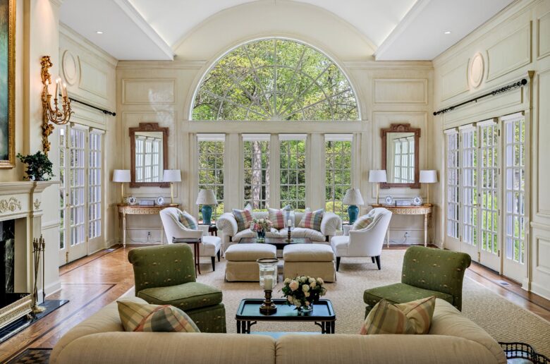 Centre Court Stunning Estate - Locust Valley, New York