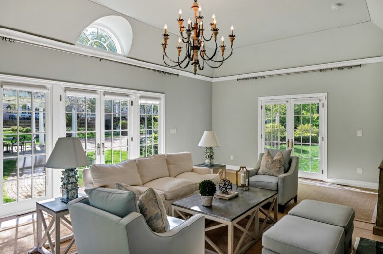 Centre Court Stunning Estate - Locust Valley, New York