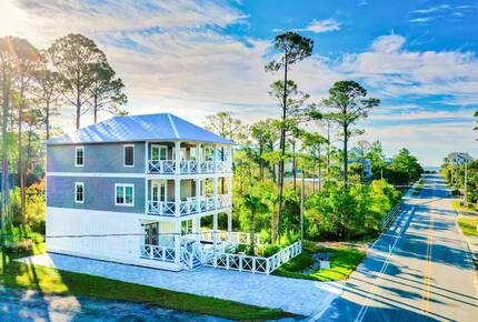 Beautiful Home with Private Pool, Firepit and 6 Seater Golf Cart! - Santa Rosa Beach, Florida
