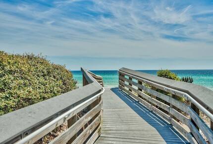 Beautiful Home with Private Pool, Firepit and 6 Seater Golf Cart! - Santa Rosa Beach, Florida