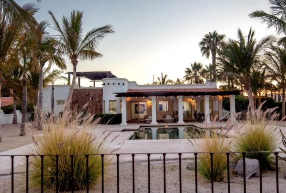 Luxurious Beachfront Home - Loreto, Mexico