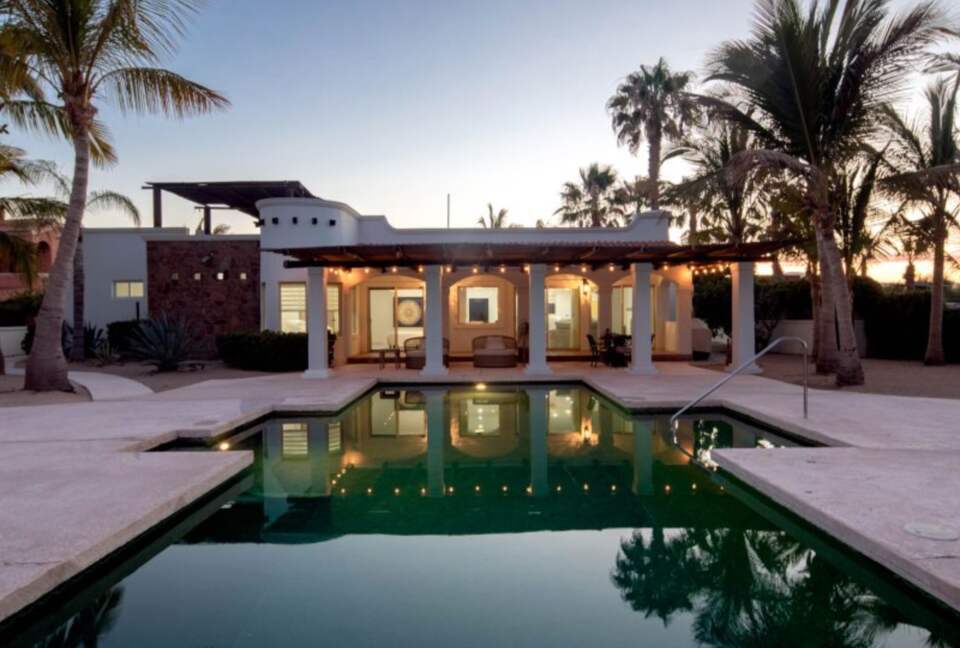 Luxurious Beachfront Home - Loreto, Mexico