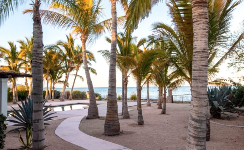 Luxurious Beachfront Home - Loreto, Mexico