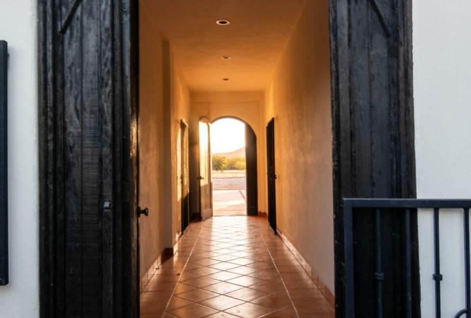 Luxurious Beachfront Home - Loreto, Mexico