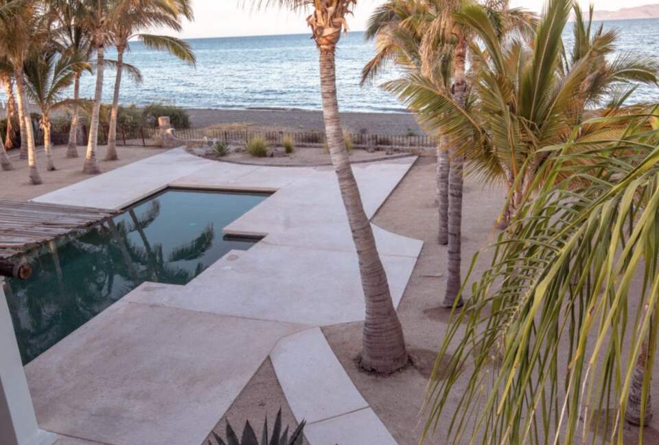 Luxurious Beachfront Home - Loreto, Mexico