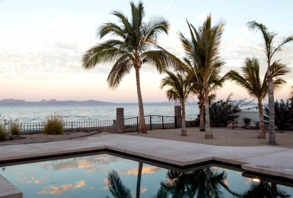 Luxurious Beachfront Home - Loreto, Mexico