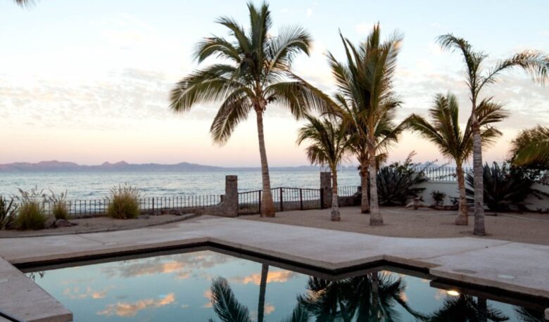 Luxurious Beachfront Home - Loreto, Mexico