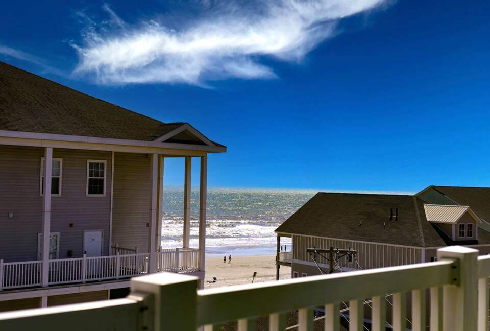Tiki Time | Pool, Game Room, Views, Steps to Beach! - North Myrtle Beach, South Carolina