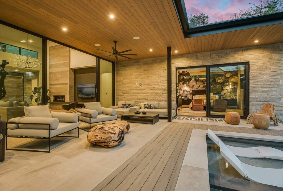 ABOVE - Austin Platinum - Austin, Texas