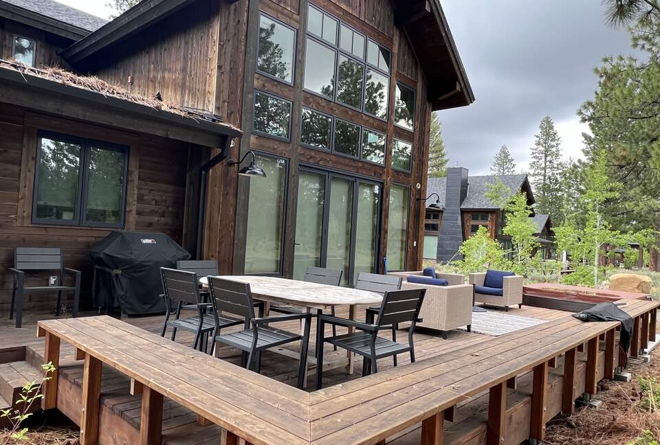 Mountain Modern Home Minutes From Ski Resorts and Lake Tahoe - Truckee, California