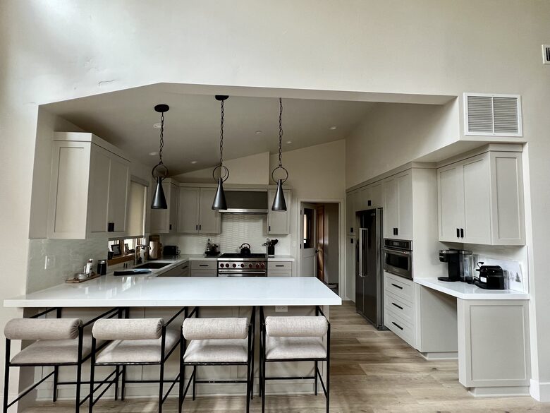 Mountain Modern Home Minutes From Ski Resorts and Lake Tahoe - Truckee, California