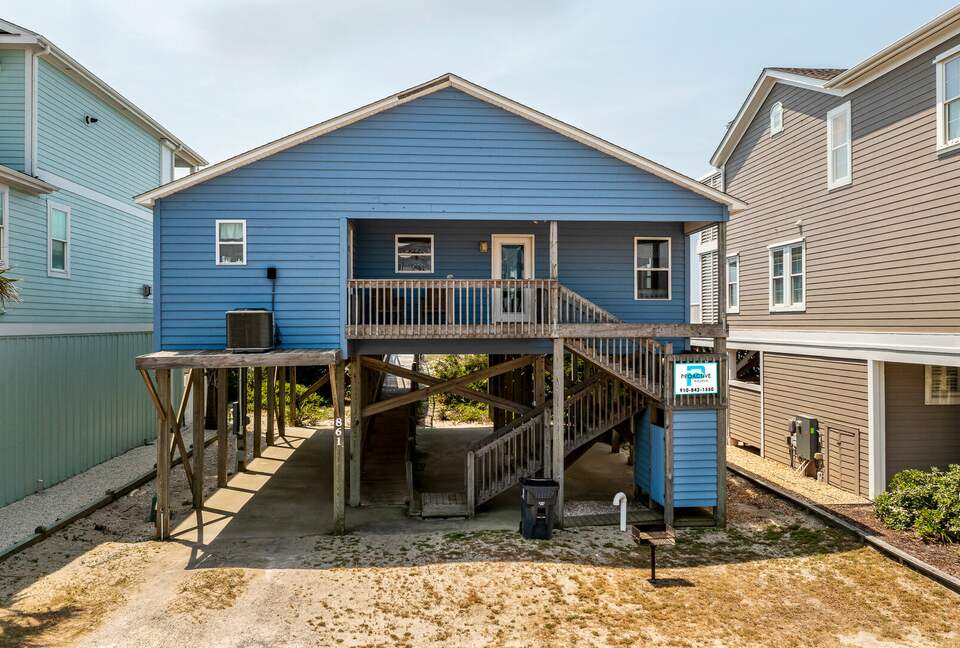 Holden Beach Oceanfront Retreat - Holden Beach, North Carolina
