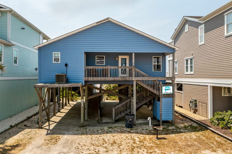 Holden Beach Oceanfront Retreat - Holden Beach, North Carolina