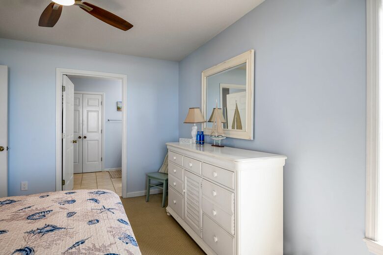 Holden Beach Oceanfront Retreat - Holden Beach, North Carolina
