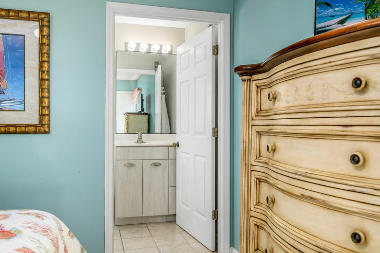 Holden Beach Oceanfront Retreat - Holden Beach, North Carolina