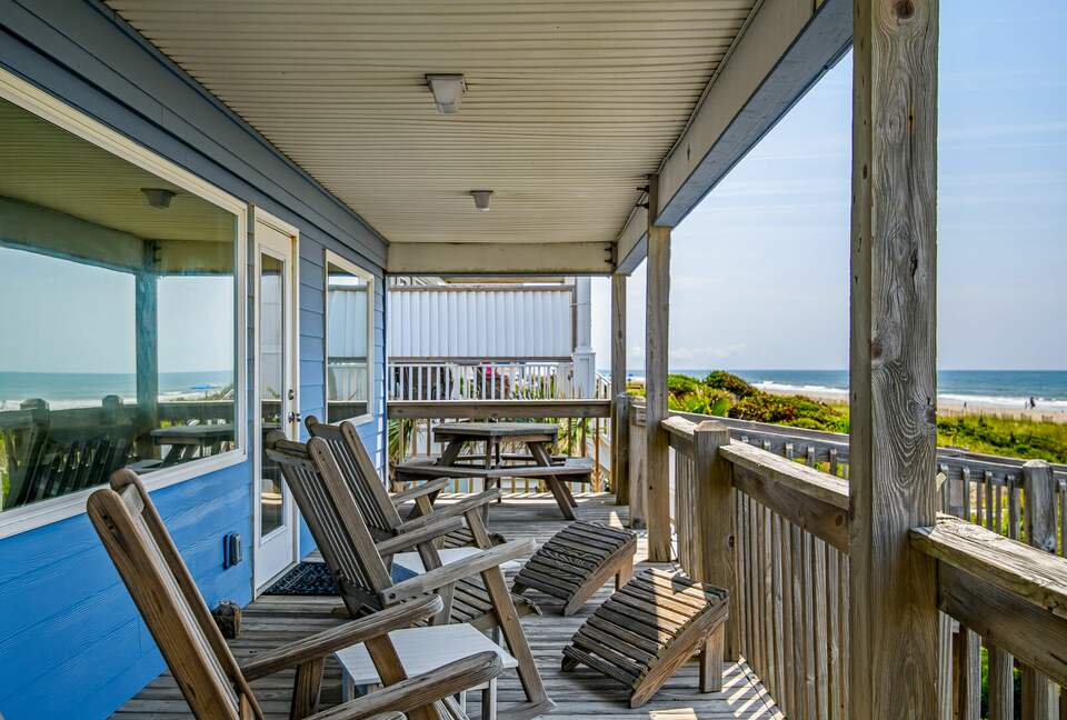 Holden Beach Oceanfront Retreat - Holden Beach, North Carolina