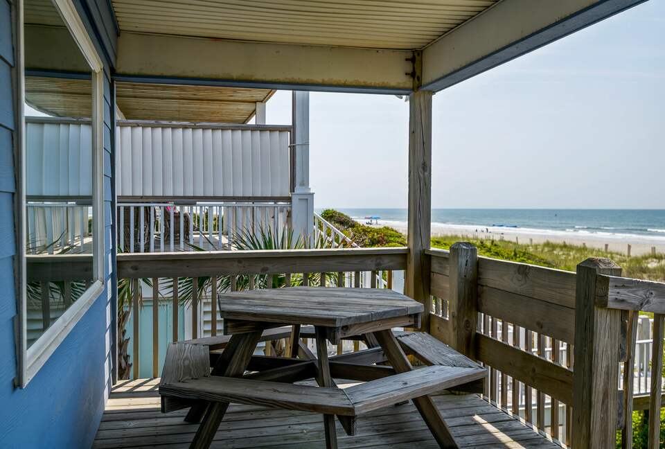 Holden Beach Oceanfront Retreat - Holden Beach, North Carolina