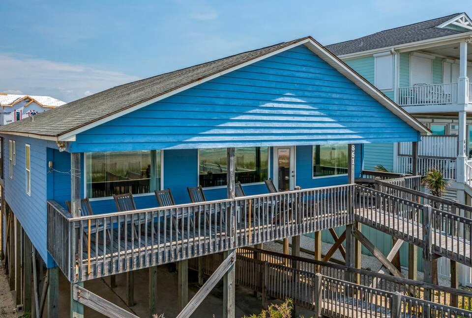 Holden Beach Oceanfront Retreat - Holden Beach, North Carolina