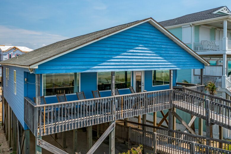 Holden Beach Oceanfront Retreat - Holden Beach, North Carolina