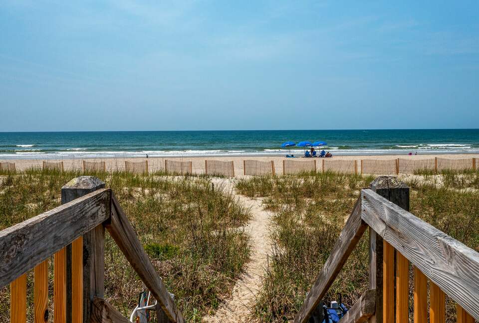 Holden Beach Oceanfront Retreat - Holden Beach, North Carolina
