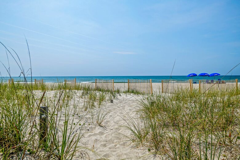 Holden Beach Oceanfront Retreat - Holden Beach, North Carolina
