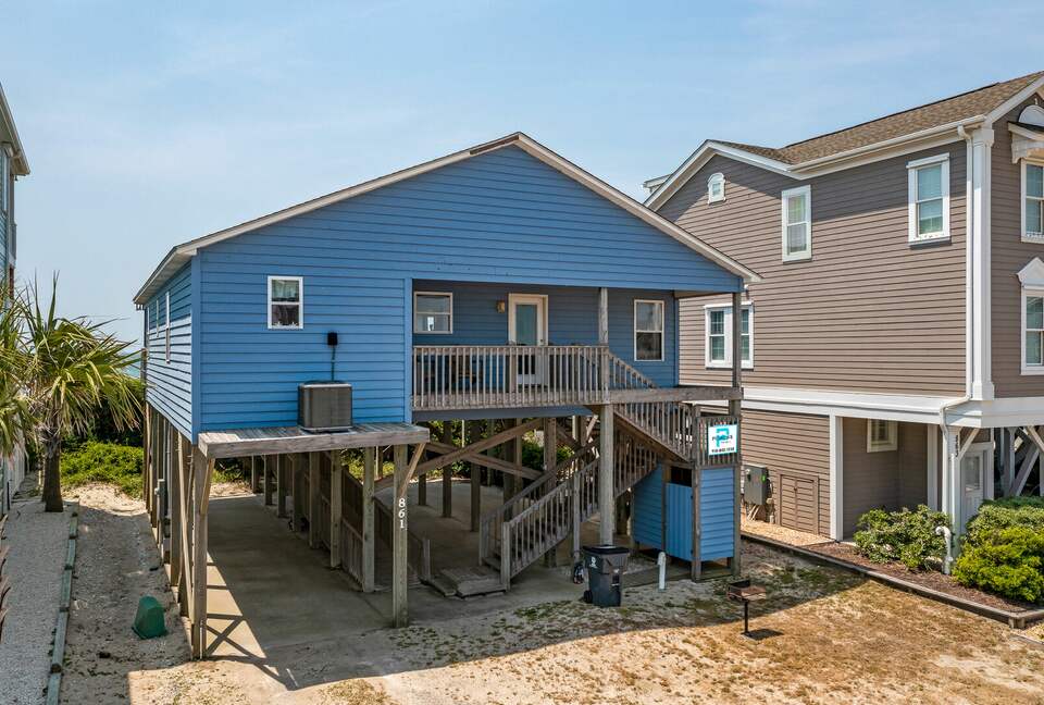 Holden Beach Oceanfront Retreat - Holden Beach, North Carolina