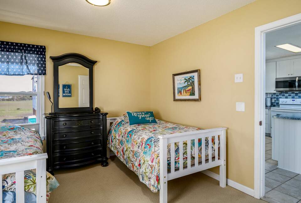 Holden Beach Oceanfront Retreat - Holden Beach, North Carolina