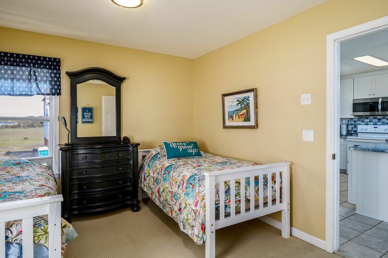 Holden Beach Oceanfront Retreat - Holden Beach, North Carolina