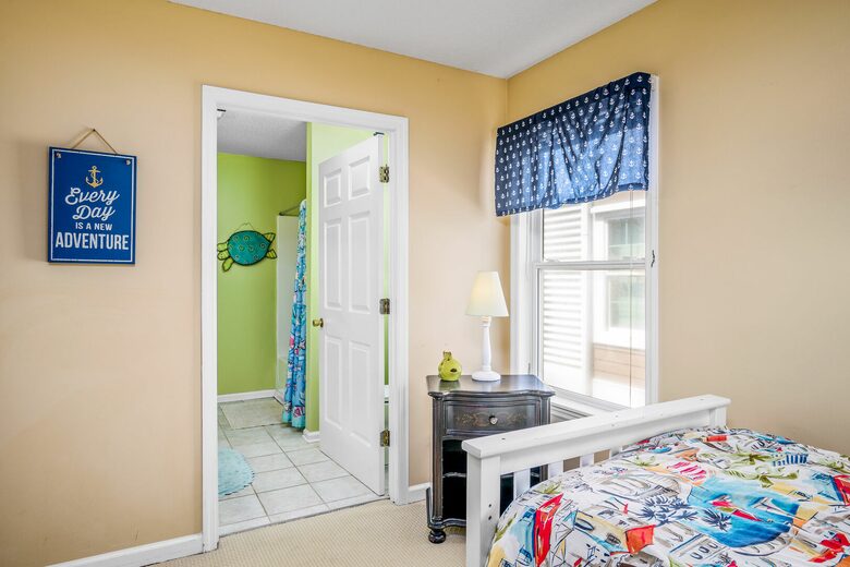 Holden Beach Oceanfront Retreat - Holden Beach, North Carolina