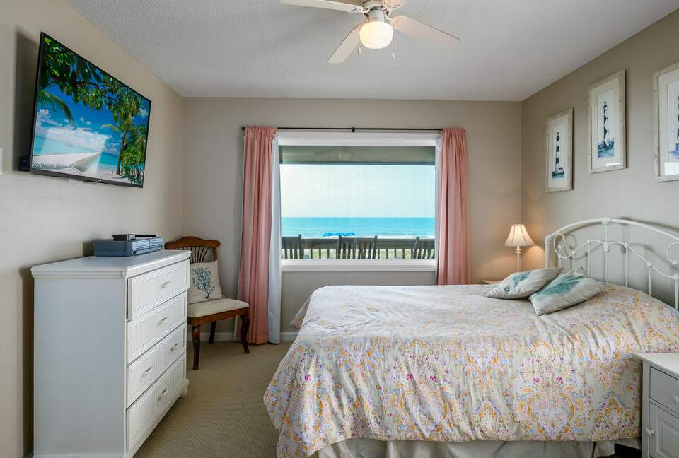 Holden Beach Oceanfront Retreat - Holden Beach, North Carolina
