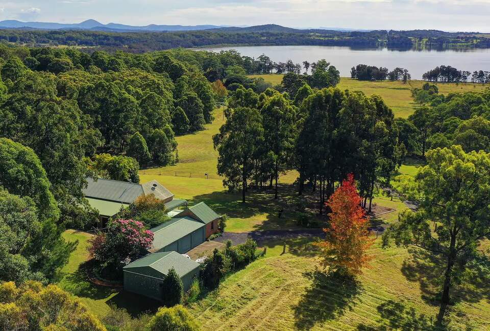 Sutherland Downs - Coomba Bay, Australia