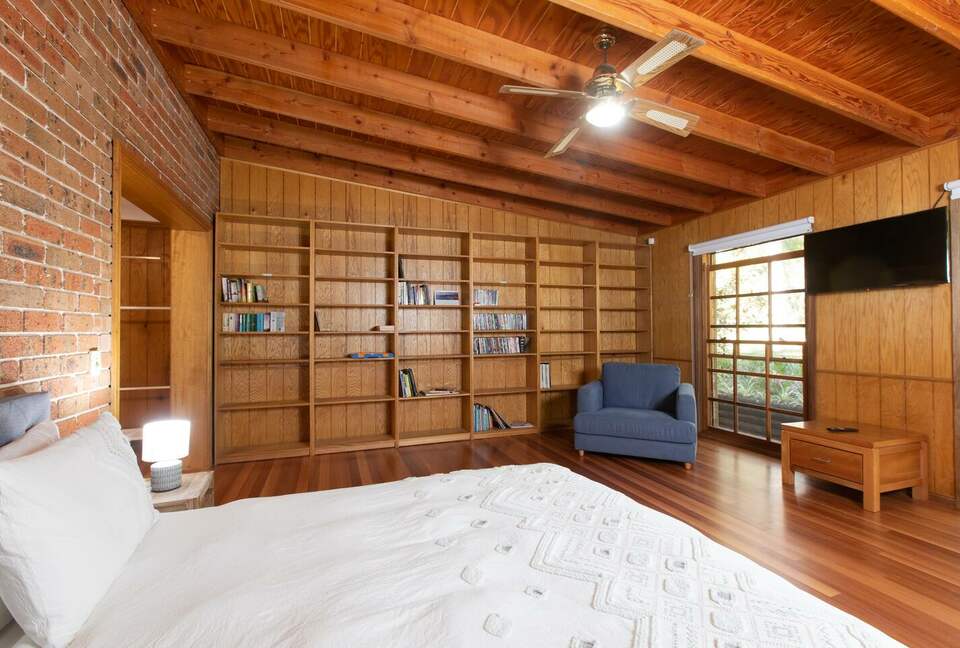 Sutherland Downs - Coomba Bay, Australia