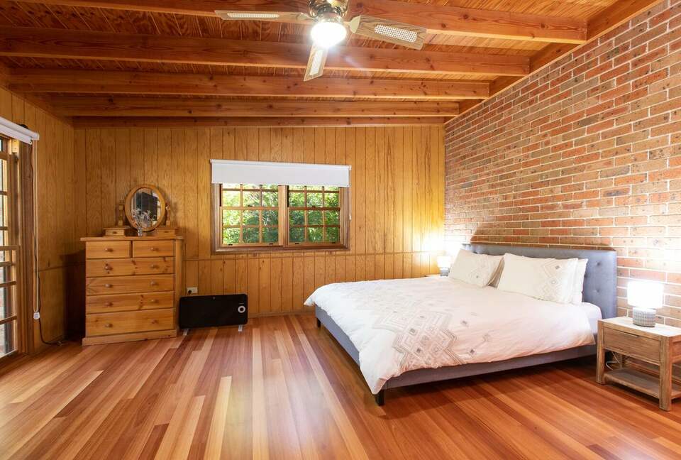 Sutherland Downs - Coomba Bay, Australia