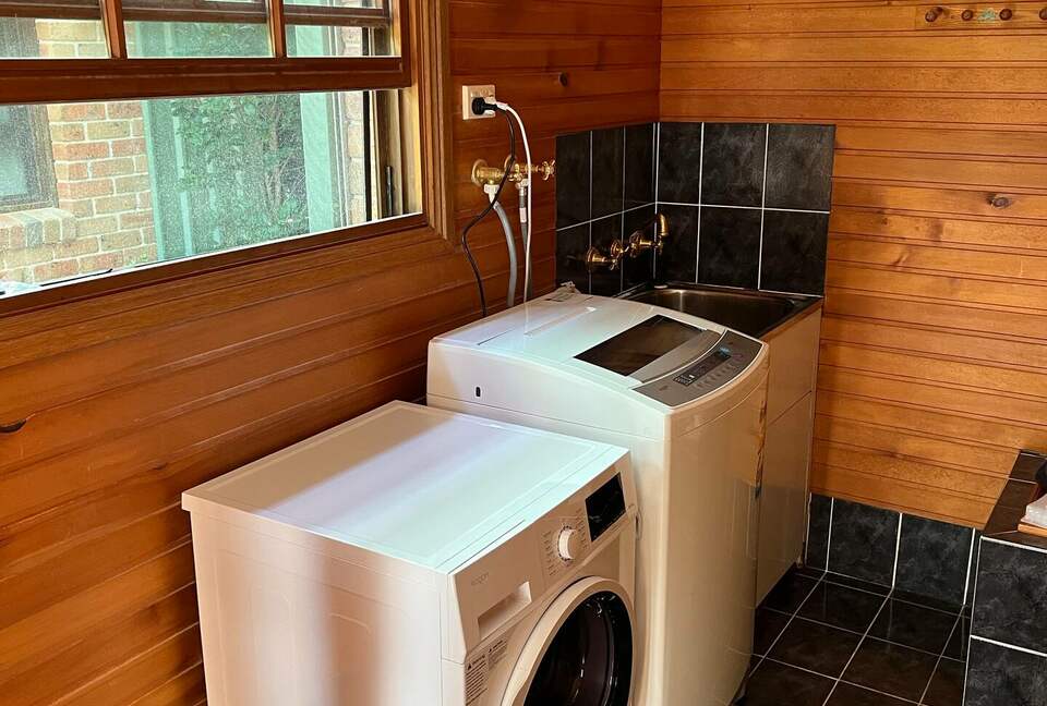 Sutherland Downs - Coomba Bay, Australia