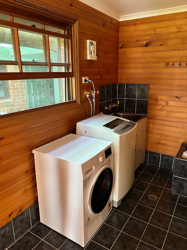 Sutherland Downs - Coomba Bay, Australia