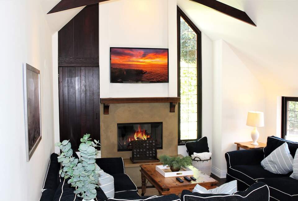 Remodeled Cottage - Minutes to Beach, Park, Shops! - San Diego, California