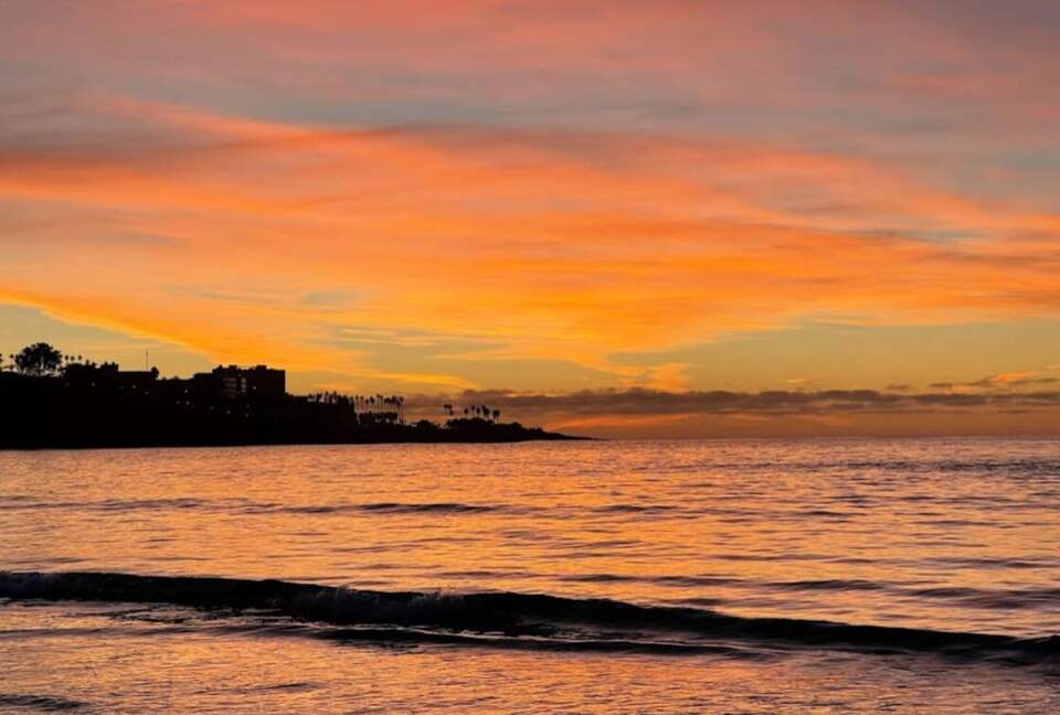 Remodeled Cottage - Minutes to Beach, Park, Shops! - San Diego, California