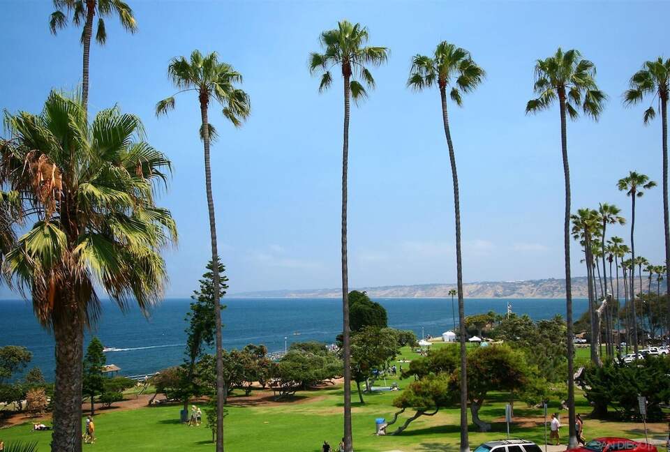 Remodeled Cottage - Minutes to Beach, Park, Shops! - San Diego, California